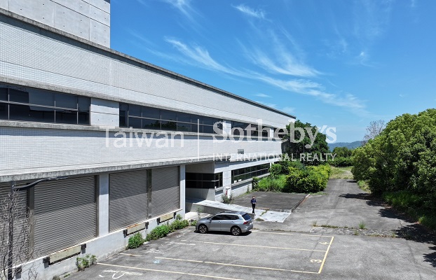 台中2萬坪丁工挑高10米近萬坪大廠現場實景
